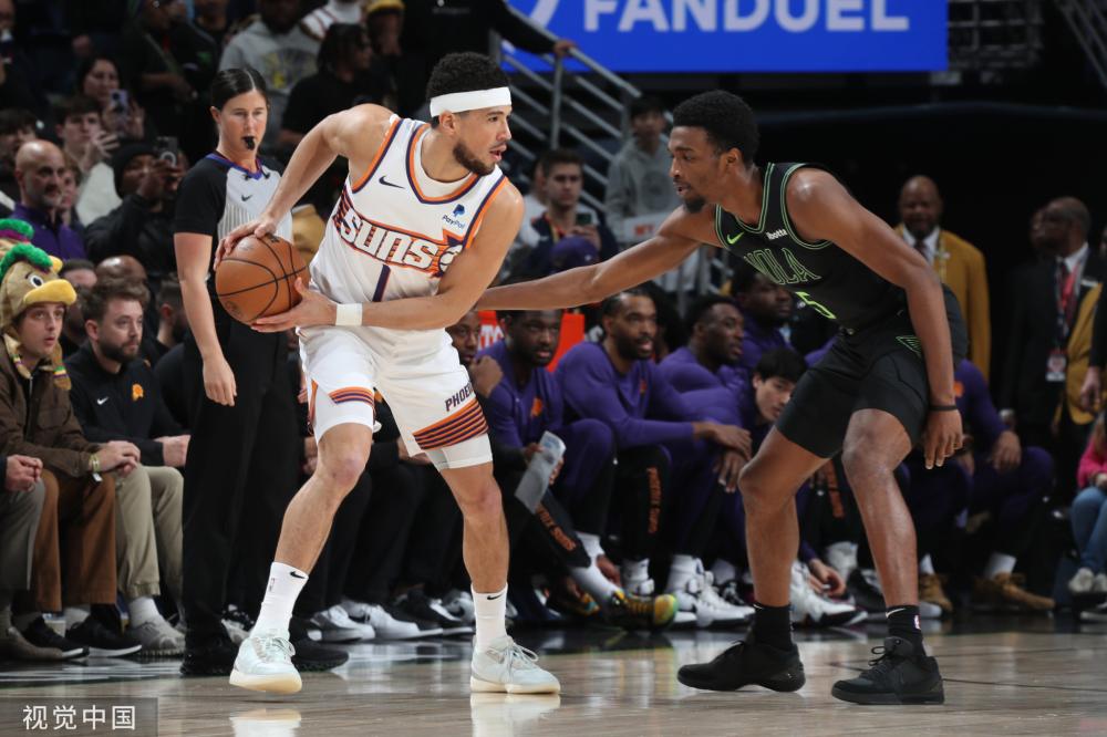 泰国队在引 泰国队在引