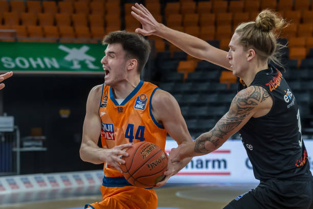 赛能力的重 赛能力的重