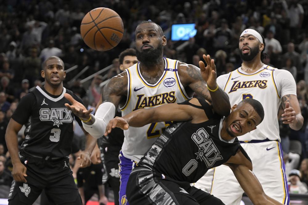 他对球队进 他对球队进