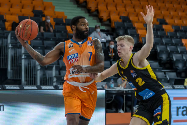 诸多对手开 诸多对手开